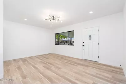 749 E Montebello Avenue #223, Phoenix, AZ 85014 - Photo 4