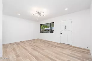 749 E Montebello Ave, Phoenix, AZ 85014 - Photo 4