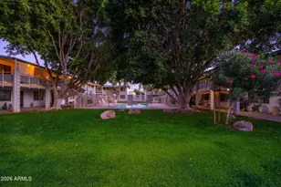 749 E Montebello Ave, Phoenix, AZ 85014 - Photo 28
