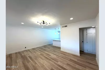 749 E Montebello Avenue #223, Phoenix, AZ 85014 - Photo 8