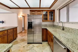 1536 E Edgewater Dr, Tempe, AZ 85283 - Photo 10