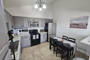 712 N Santa Barbara St, Mesa, AZ 85201 - Photo 4