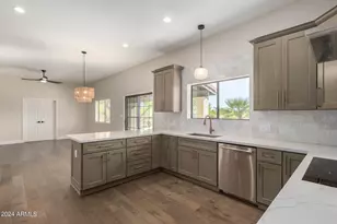 4226 E Onyx Ave, Phoenix, AZ 85028 - Photo 1