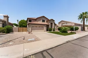 860 N Woodburne Dr, Chandler, AZ 85224 - Photo 4