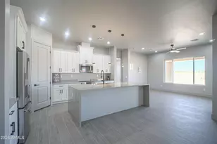 40461 W Robles Rd, Maricopa, AZ 85138 - Photo 2