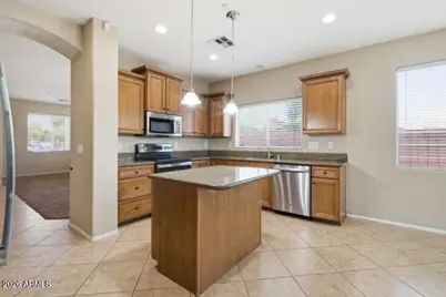 13755 W Monterey Way, Avondale, AZ 85392 - Photo 10