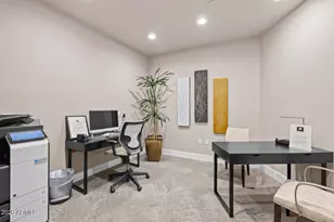 2211 E Camelback Rd, Phoenix, AZ 85016 - Photo 52