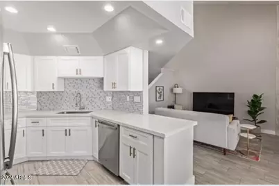 4328 N 36th Street #9, Phoenix, AZ 85018 - Photo 8