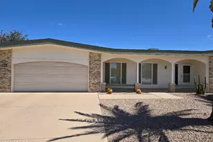 10838 W Acacia Dr, Sun City, AZ 85373 - Photo 2