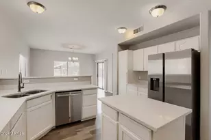 21917 N 70th Ave, Glendale, AZ 85310 - Photo 14
