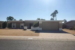 10841 W Acacia Dr, Sun City, AZ 85373 - Photo 2