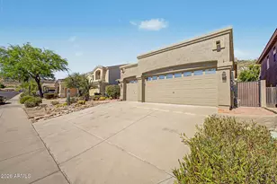 25647 N Singbush Loop, Phoenix, AZ 85083 - Photo 4