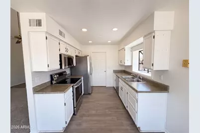 6703 W Sierra Street, Peoria, AZ 85345 - Photo 2