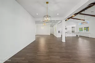 9407 S 13th Way, Phoenix, AZ 85042 - Photo 18