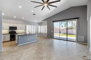9627 E Sheena Dr, Scottsdale, AZ 85260 - Photo 8