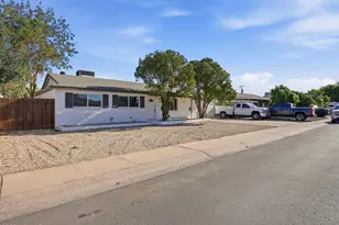 3327 W Charter Oak Rd, Phoenix, AZ 85029 - Photo 2