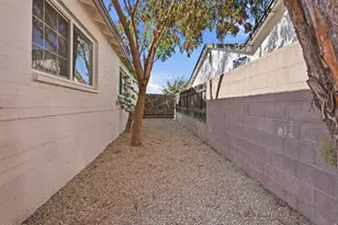 3327 W Charter Oak Rd, Phoenix, AZ 85029 - Photo 20