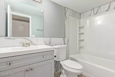 7716 W Cora Lane, Phoenix, AZ 85033 - Photo 6