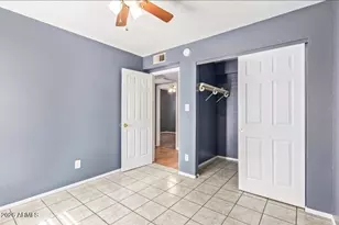 7716 W Cora Ln, Phoenix, AZ 85033 - Photo 10