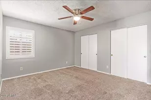 7716 W Cora Ln, Phoenix, AZ 85033 - Photo 8