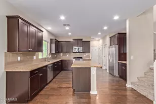 21244 N 36th Pl, Phoenix, AZ 85050 - Photo 4