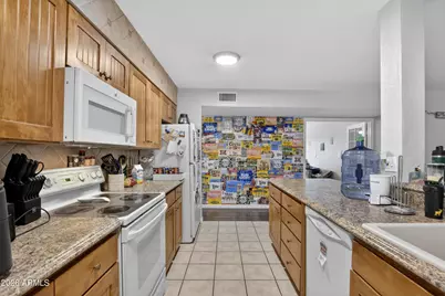 123 E Erie Drive, Tempe, AZ 85282 - Photo 10