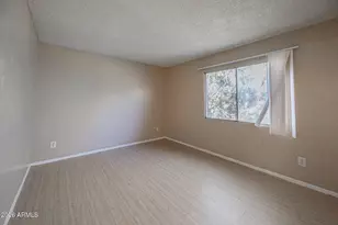 5214 N 42nd Pkwy, Phoenix, AZ 85019 - Photo 10