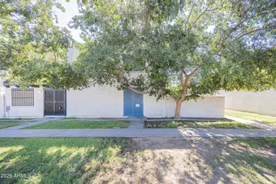 5214 N 42nd Parkway, Phoenix, AZ 85019 - Photo 2