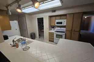 10007 W Clair Dr, Sun City, AZ 85351 - Photo 10