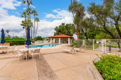 11615 N 40th Way, Phoenix, AZ 85028 - Photo 38