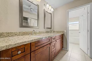 11615 N 40th Way, Phoenix, AZ 85028 - Photo 20