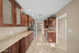 11615 N 40th Way, Phoenix, AZ 85028 - Photo 12