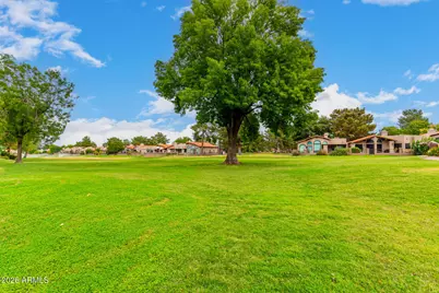 11615 N 40th Way, Phoenix, AZ 85028 - Photo 36