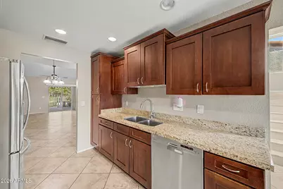11615 N 40th Way, Phoenix, AZ 85028 - Photo 14