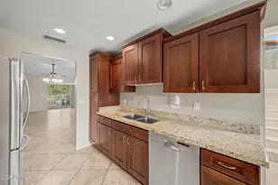 11615 N 40th Way, Phoenix, AZ 85028 - Photo 14