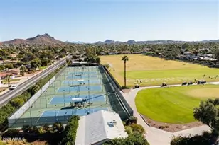 512 W Moon Valley Dr, Phoenix, AZ 85023 - Photo 16