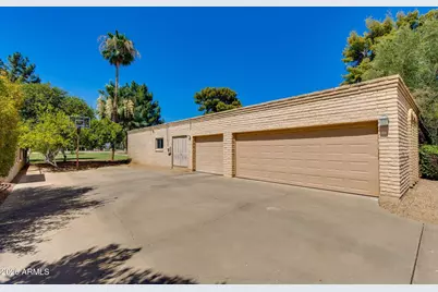 512 W Moon Valley Drive, Phoenix, AZ 85023 - Photo 2