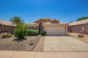 13421 W Ocotillo Ln, Surprise, AZ 85374 - Photo 2