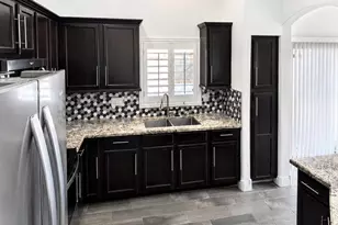 2008 N 89th Dr, Phoenix, AZ 85037 - Photo 10
