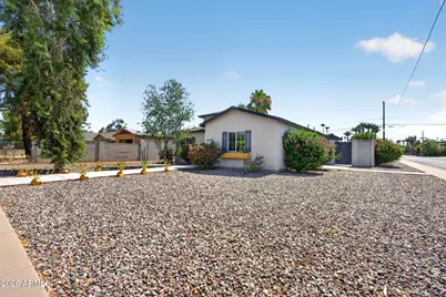 4401 N 19th Place, Phoenix, AZ 85016 - Photo 2