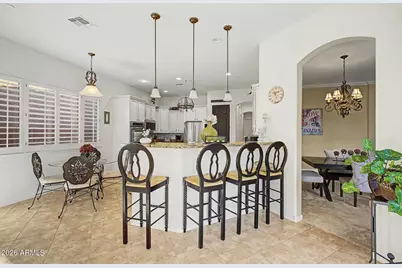 13388 W Chaparosa Way, Peoria, AZ 85383 - Photo 10