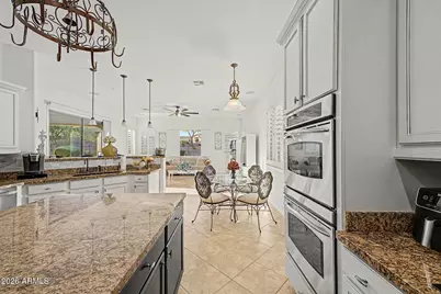 13388 W Chaparosa Way, Peoria, AZ 85383 - Photo 12