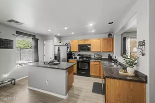 18561 W Legend Dr, Surprise, AZ 85374 - Photo 12