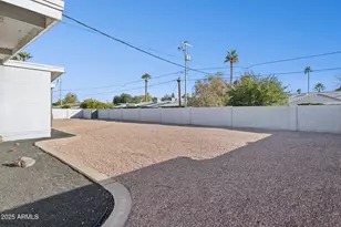 2055 W Windsor Ave, Phoenix, AZ 85009 - Photo 62