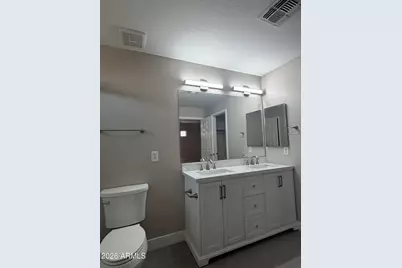 17737 W Hearn Road, Surprise, AZ 85388 - Photo 6