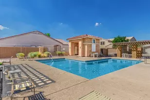 10823 N 70th Ave, Peoria, AZ 85345 - Photo 14