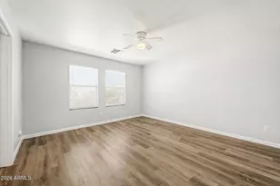 10823 N 70th Ave, Peoria, AZ 85345 - Photo 12
