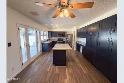 2115 W Danbury Road, Phoenix, AZ 85023 - Photo 2