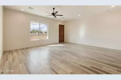 48111 N 7th Avenue, New River, AZ 85087 - Photo 20