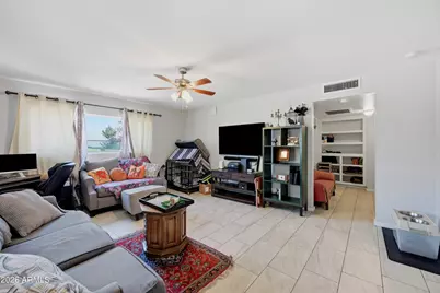 2011 E Bramble Avenue, Mesa, AZ 85204 - Photo 4